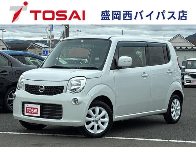NISSAN