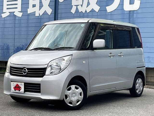 NISSAN