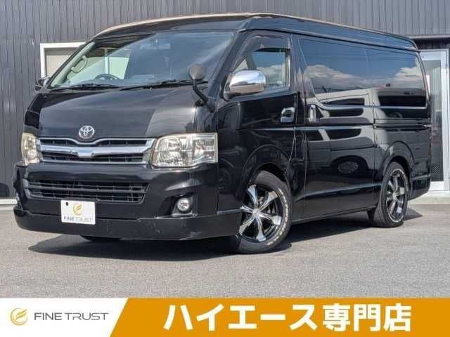TOYOTA HIACE wagon