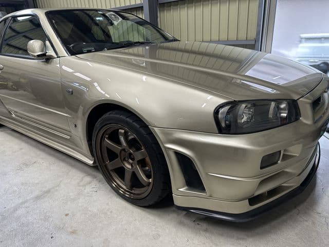 NISSAN SKYLINE GT-R