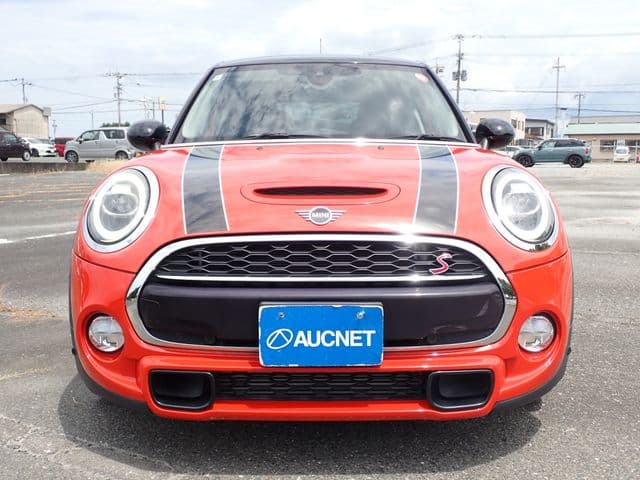 Car thumbnail 4