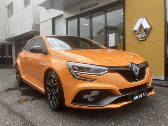RENAULT