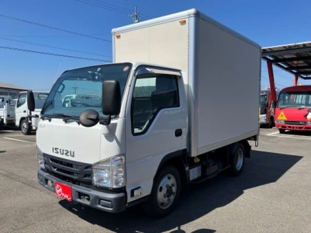 ISUZU