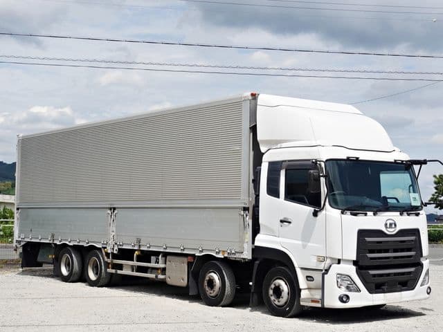 NISSAN DIESEL Quon