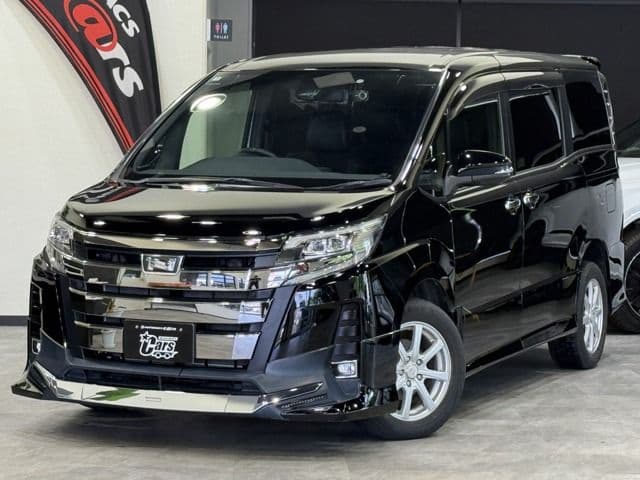 TOYOTA NOAH 4WD