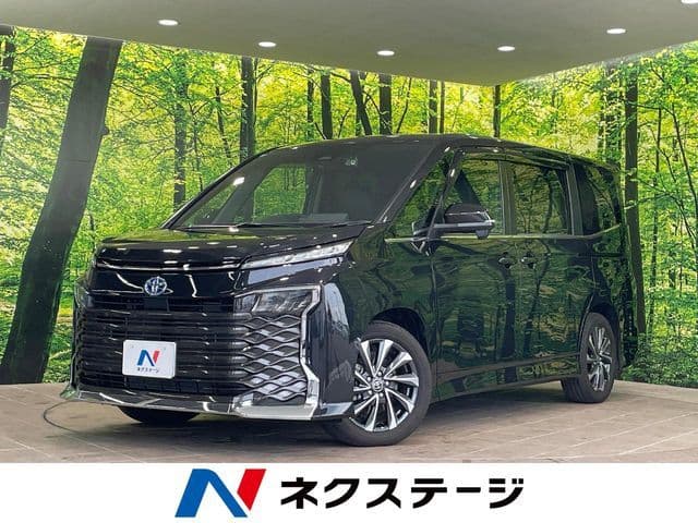 TOYOTA VOXY HYBRID