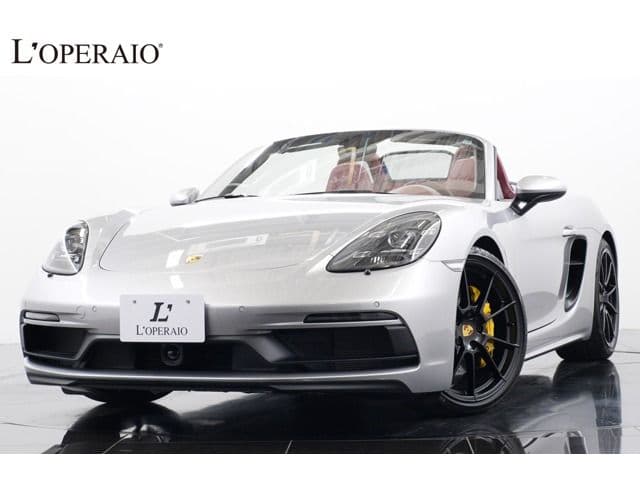 PORSCHE