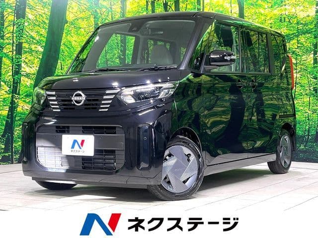 NISSAN