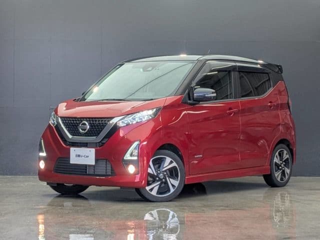 NISSAN
