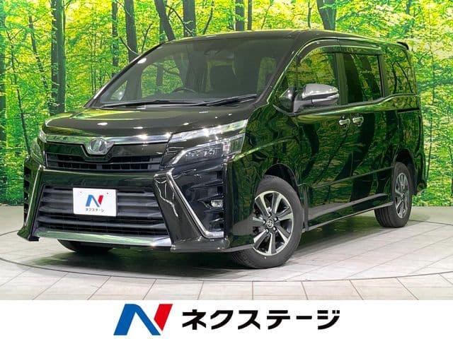TOYOTA VOXY 4WD