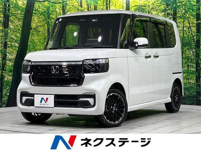 HONDA N BOX CUSTOM 4WD