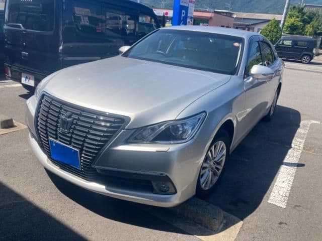TOYOTA CROWN sedan 4WD