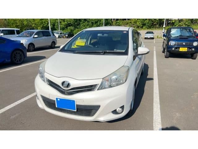 TOYOTA VITZ