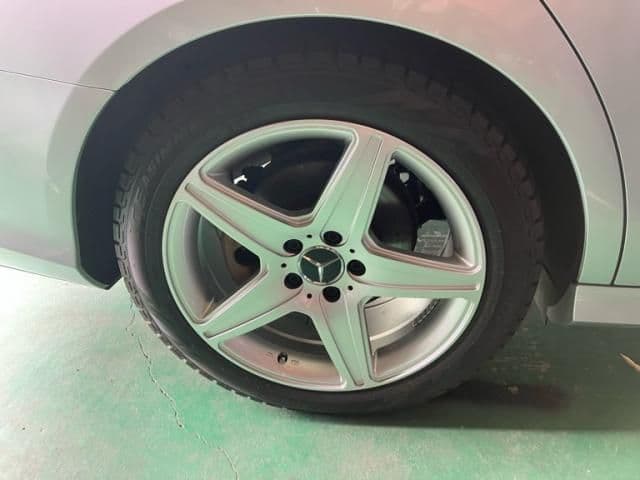 Car thumbnail 4