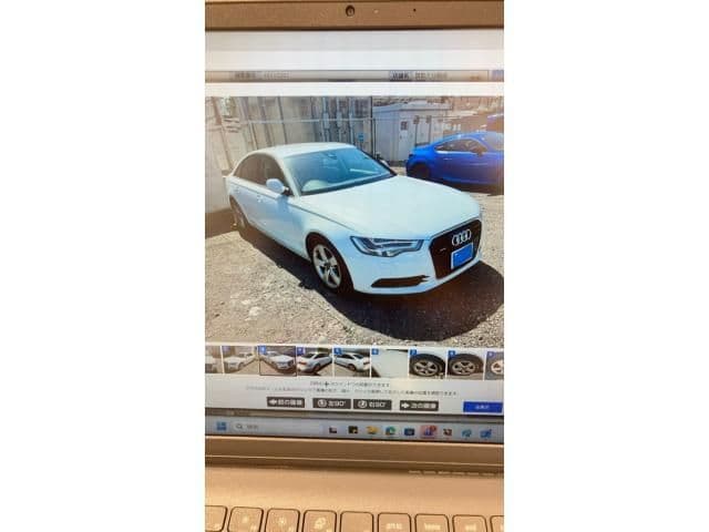 Car thumbnail 3