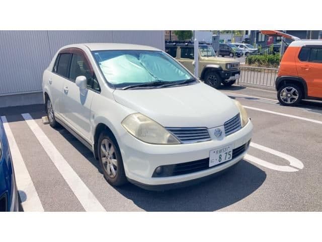 NISSAN LATIO
