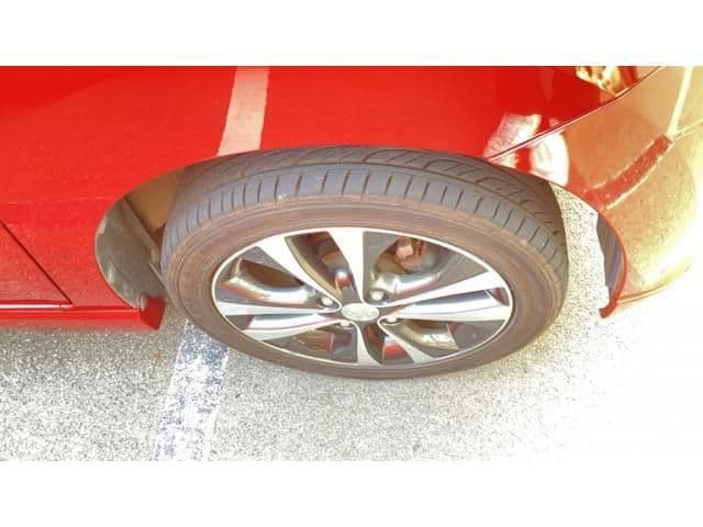 Car thumbnail 3