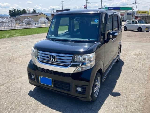 HONDA N BOX CUSTOM 4WD