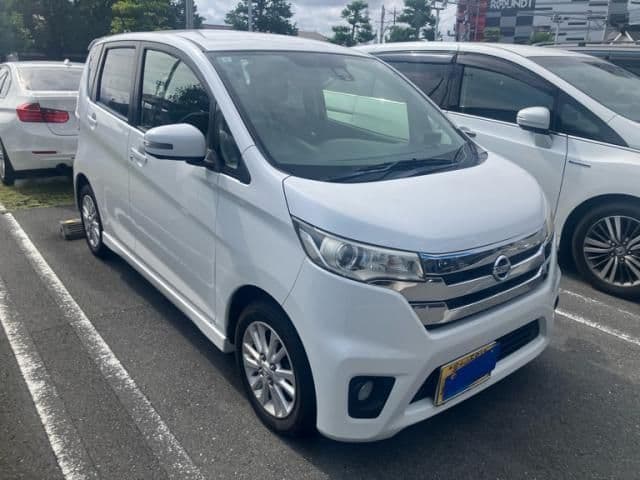 NISSAN