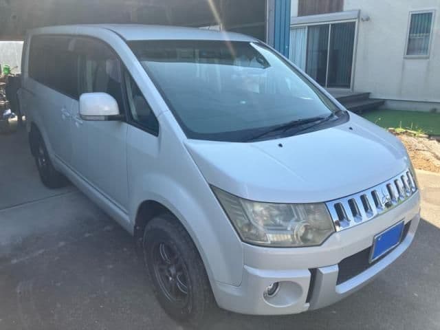 MITSUBISHI DELICA D:5 4WD