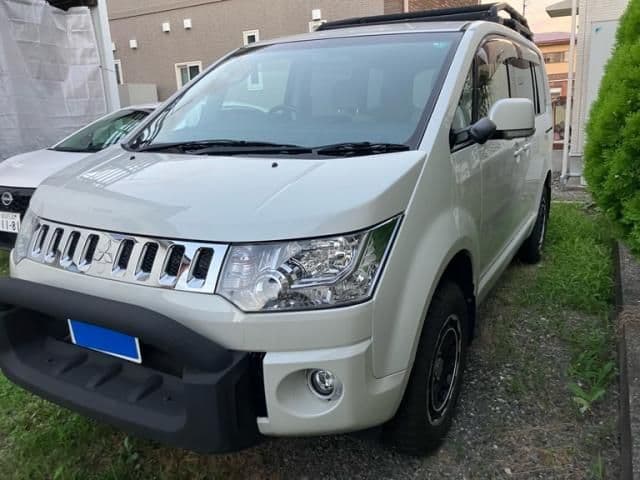 MITSUBISHI DELICA D:5 4WD