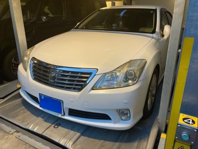 TOYOTA CROWN sedan 4WD