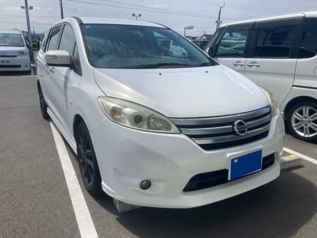 NISSAN