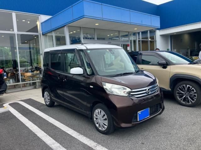 NISSAN