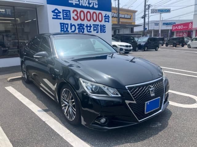 TOYOTA CROWN sedan hybrid