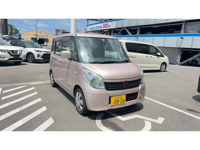 NISSAN