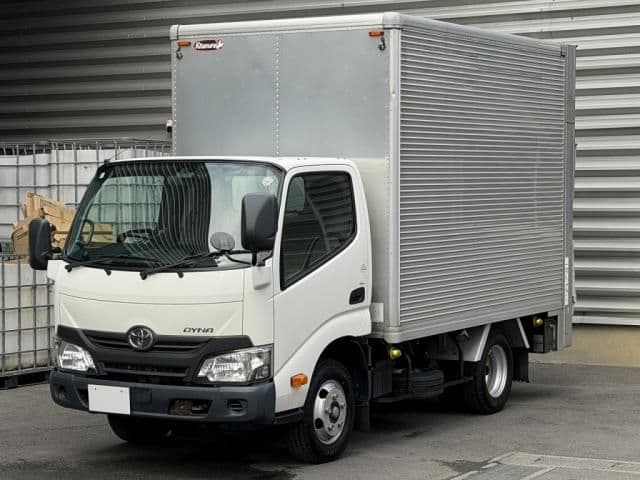 TOYOTA DYNA