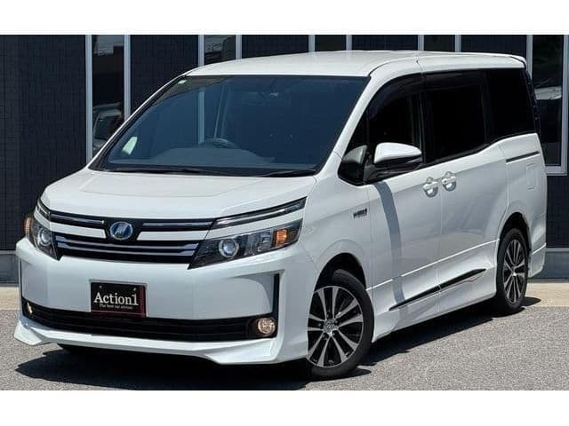 TOYOTA VOXY HYBRID