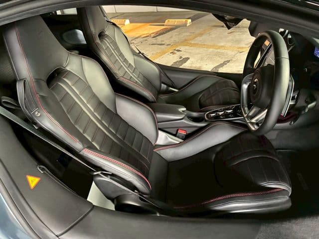 Car thumbnail 3