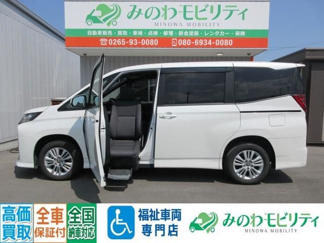 TOYOTA NOAH 4WD