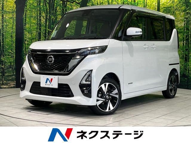NISSAN ROOX 4WD