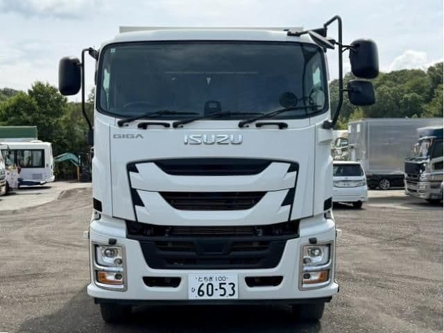 ISUZU