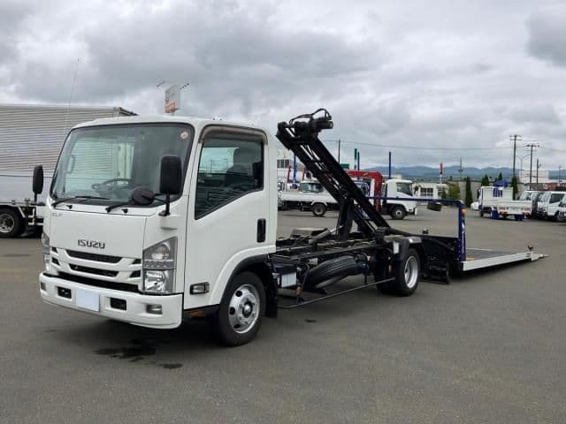 ISUZU