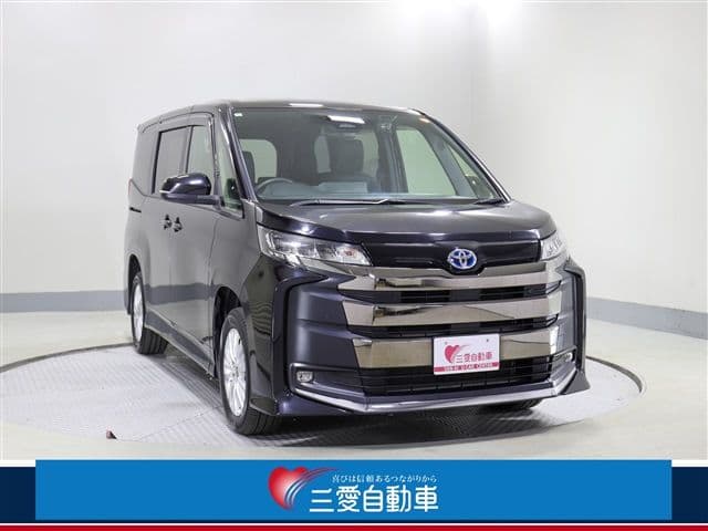 TOYOTA NOAH 4WD