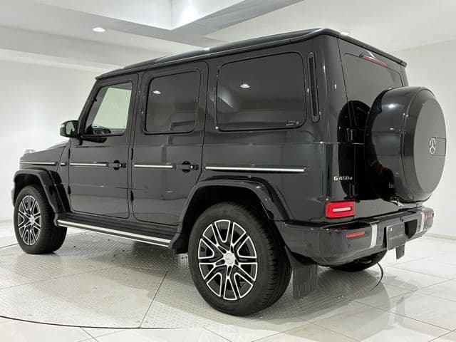 Car thumbnail 3