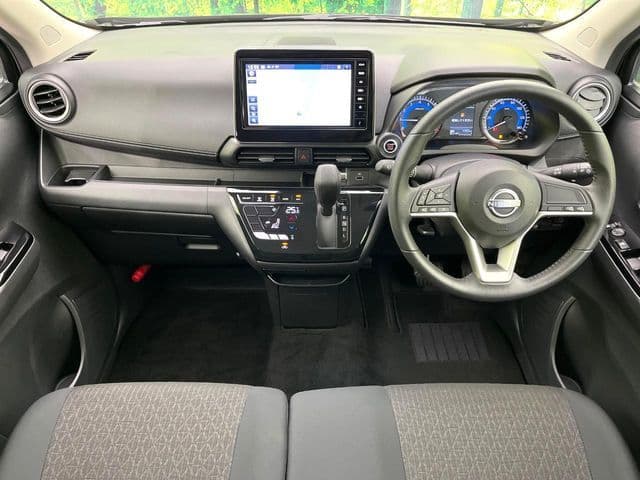 NISSAN