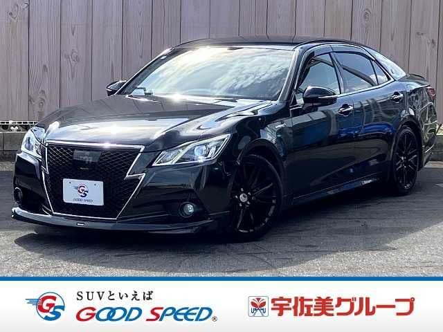 TOYOTA CROWN sedan hybrid