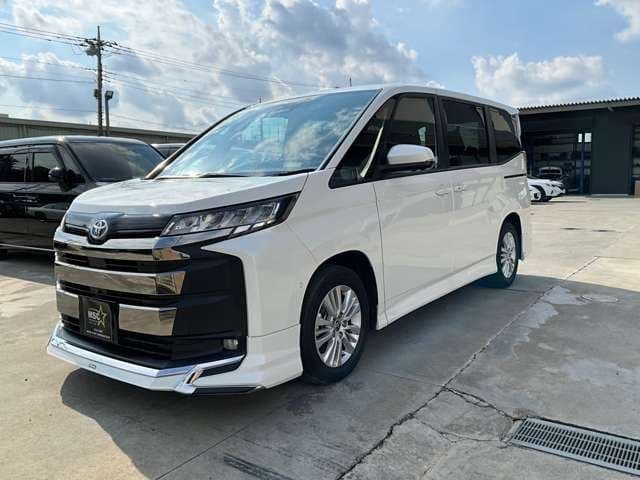 TOYOTA NOAH HYBRID