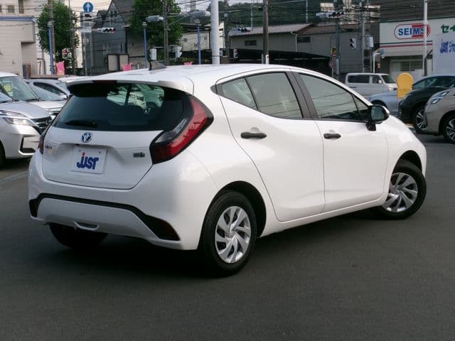 Car thumbnail 4