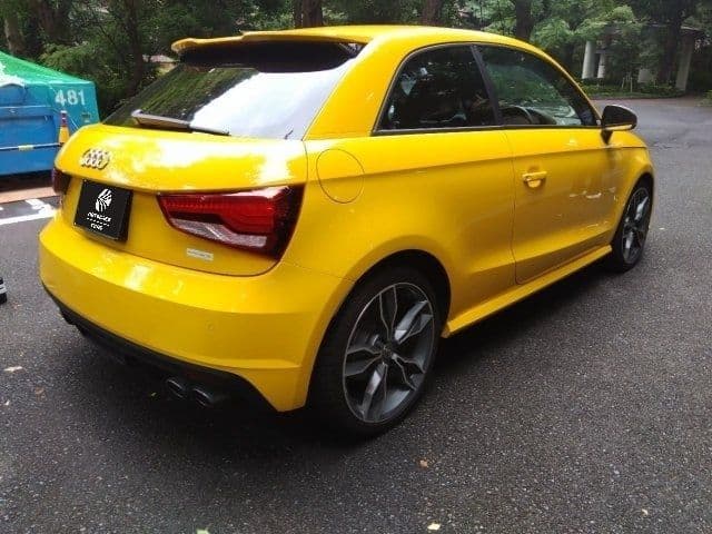 Car thumbnail 3
