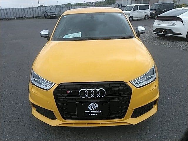 Car thumbnail 4