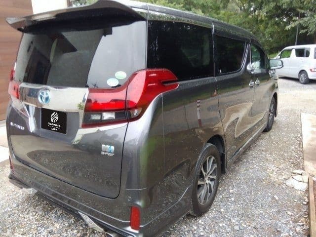 Car thumbnail 3