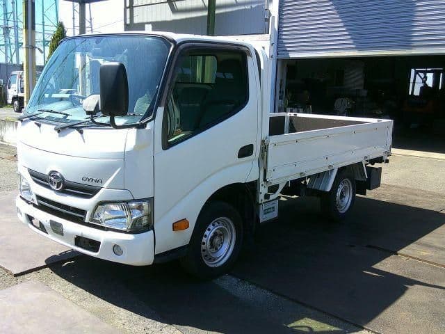 TOYOTA DYNA