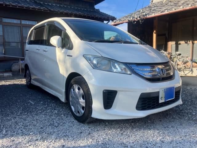 HONDA FREED HYBRID
