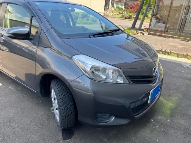 TOYOTA VITZ  4WD
