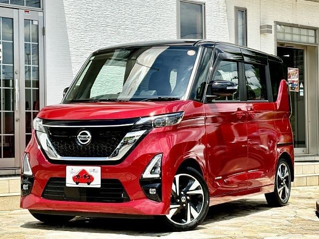 NISSAN